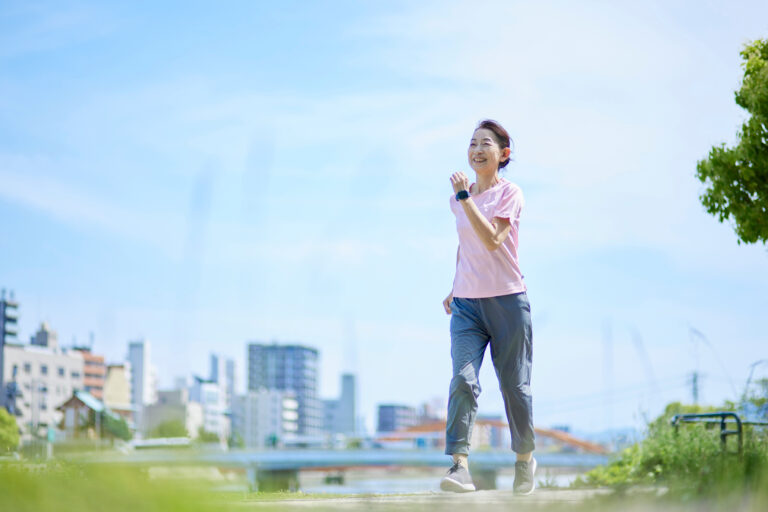 すべり症 ウォーキングのイメージ