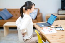 「腰部脊柱管狭窄症」保険診療と自由診療どっちがオススメ？