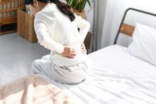 ぎっくり腰に効く！　じわじわと温まる「赤外線レーザー治療」とは