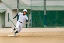 右太もも裏の肉離れを起こした野球選手の村上宗隆、治療に使用したPRPについて詳しく解説