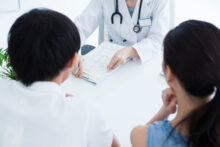 腰痛の日帰り手術は自由診療でも医療費控除の対象になる？確定申告方法も解説