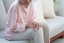 慢性疼痛に対する再生医療とは｜治療内容や費用相場について解説